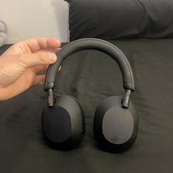 Sony WH-1000XM5
