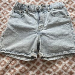 Almost New Summer Shorts – Comfy & Stylish!