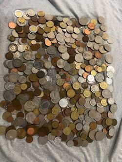Foreign Coins (560 pieces )