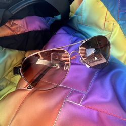 Oakley *caveat* Aviator style Sunglasses