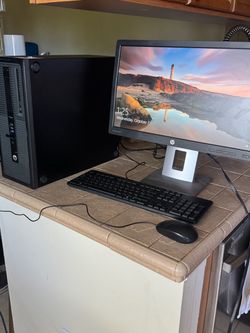 HP prodesk computer with HP E222 monitor