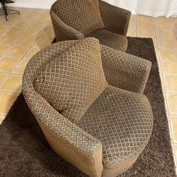 2 Swivel Chairs And Carpet   ( Need Gone ) 
