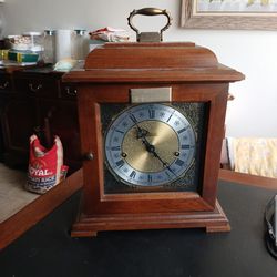 Vintage Clock..I Buy Audio Gear & Stereo equip.