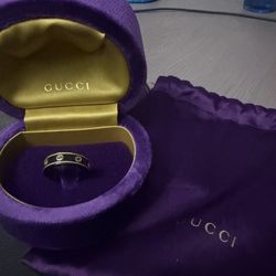 Gucci 18k Icon Ring with Interlocking G (Size 19; 8 3/4)