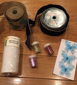 Lot of 7 Craft Items