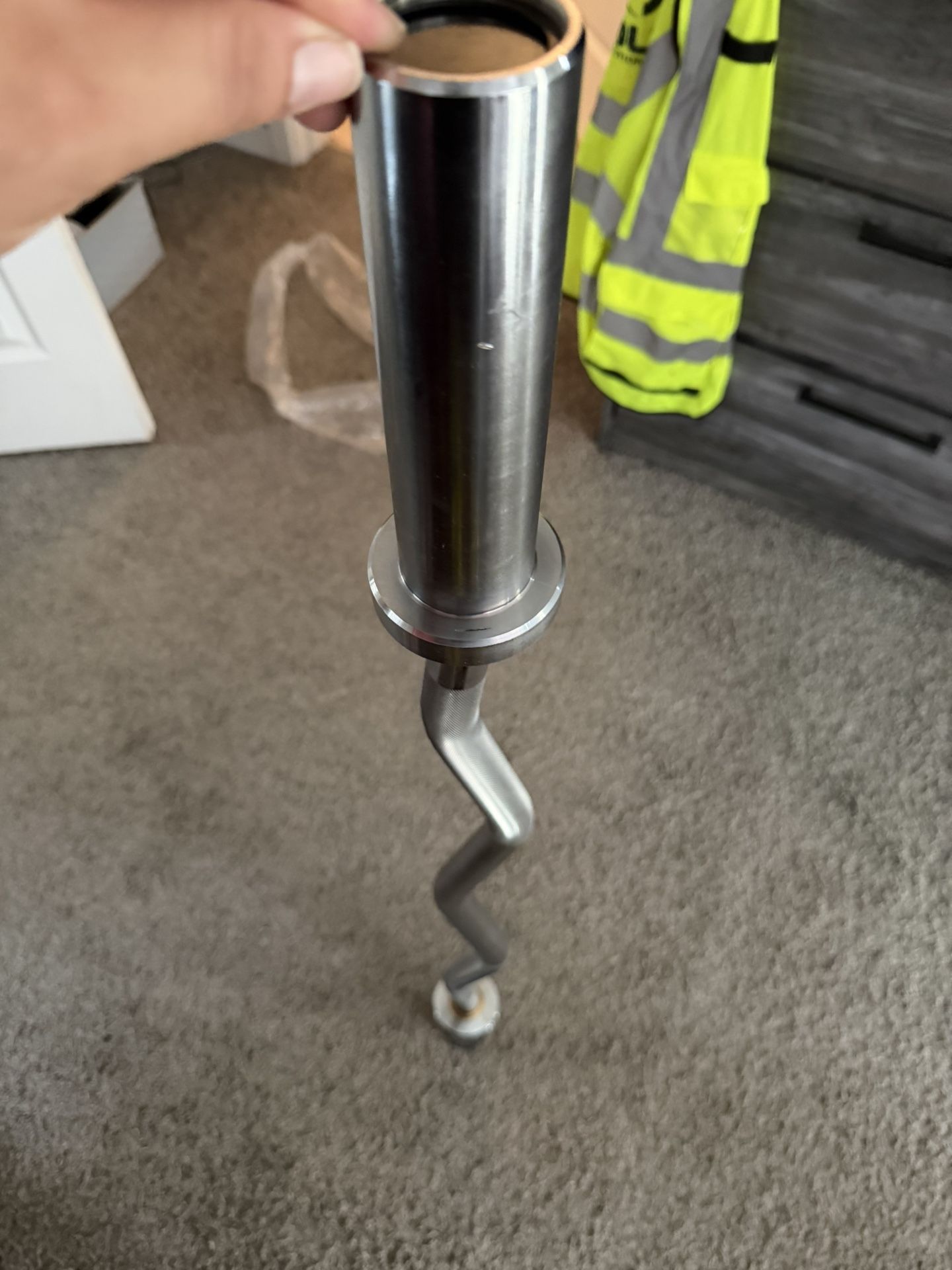 HAMMER STRENGTH CURL BAR