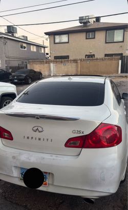2011 Infiniti G25