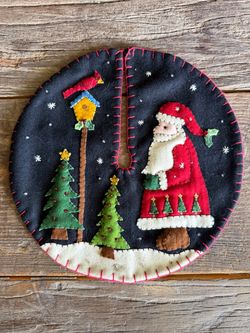 Miniature felt appliqué Christmas tree skirt / candle mat