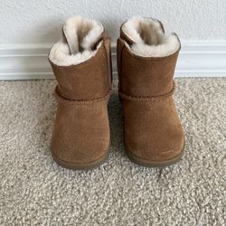 Toddler Girl Uggs - Size 4