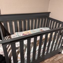 Gray Baby Crib/matress/ Winnie The Pooh Sheets 