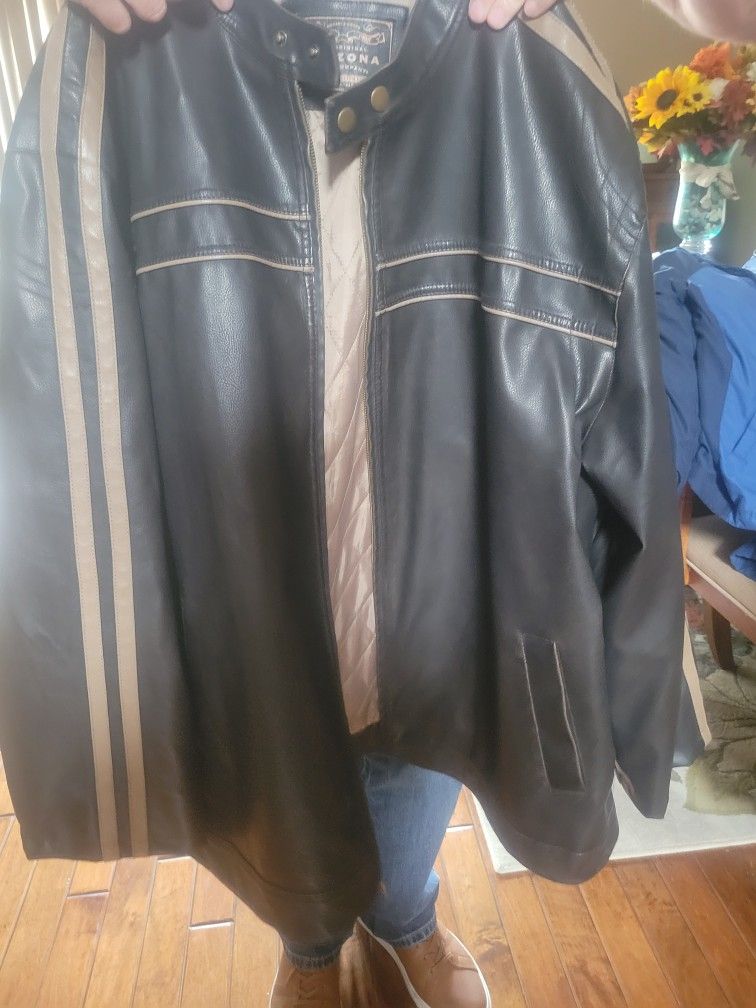 2XL real Leather Bomber Jacket, Excellent Condition!