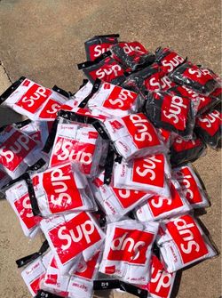 Supreme socks