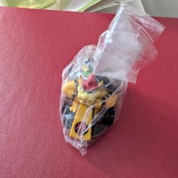 Super Mario Mystery Keychain Bowser 