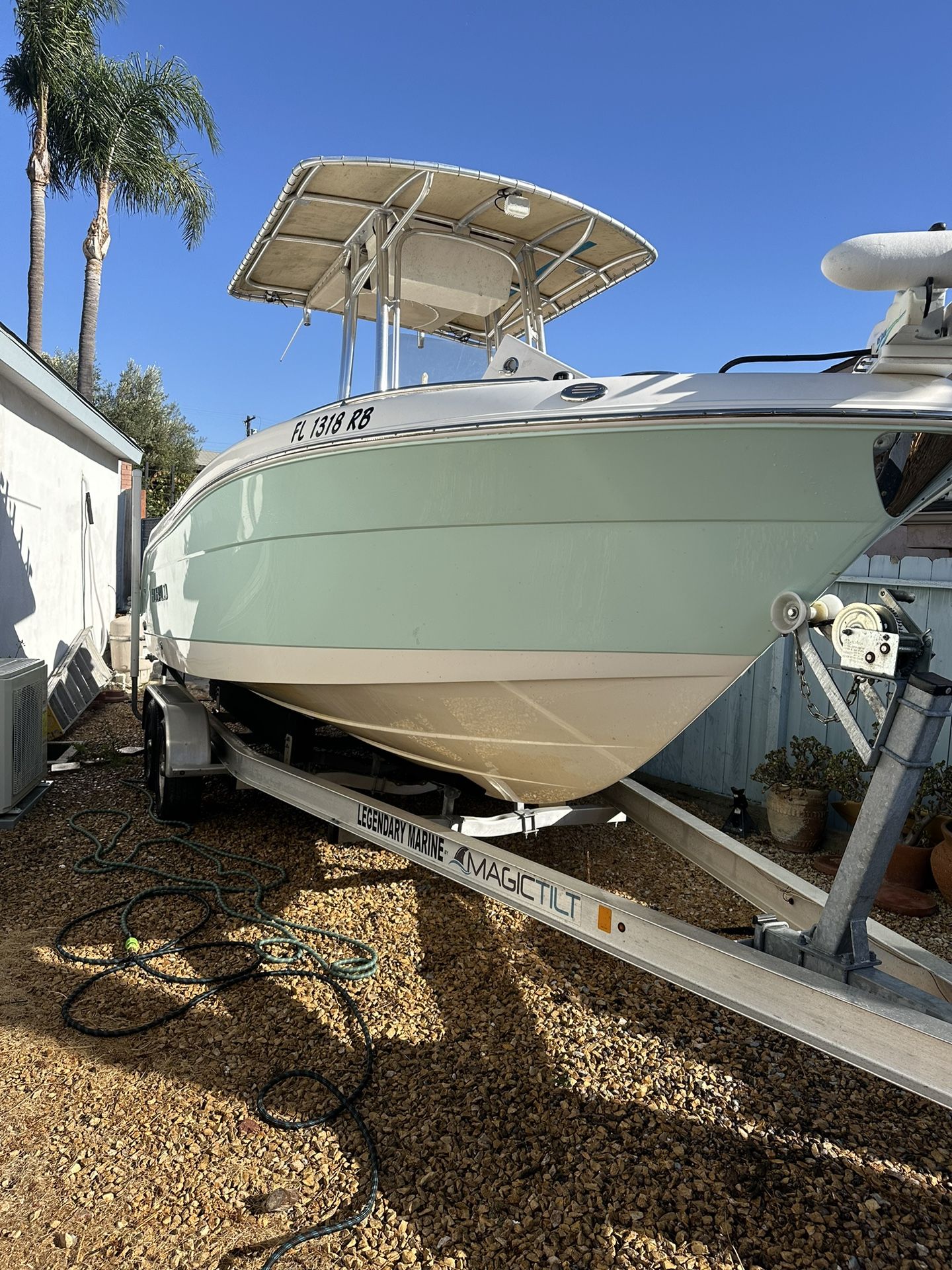 2016 Robalo R222