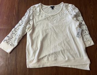 New White Ana Long Leaves Woman Top Size XL