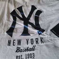 mens 3x New York yankee Longsleeve tshirt run small 
