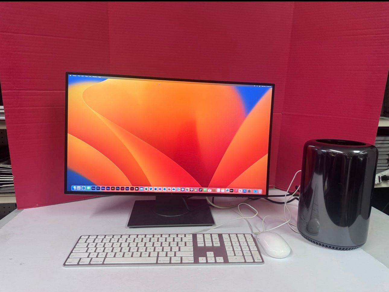 MAC PRO -XEON E5 6 3.5GHz-32GB RAM - 1TBSSD -D700 6 GPU macOS Ventura 2023