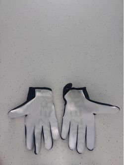 Texas A&M gloves