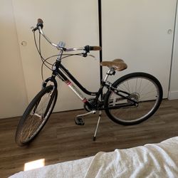 Novara Jaunt Women’s Hybrid Comfort Bike 26” – 24-Speed – Excellent Condition