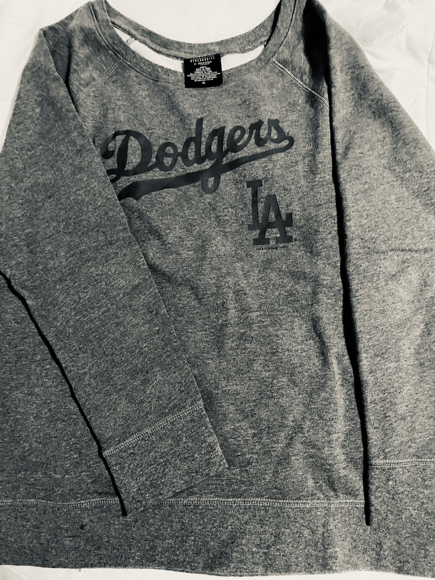 LÀ Dodgers Sweatshirt. XL