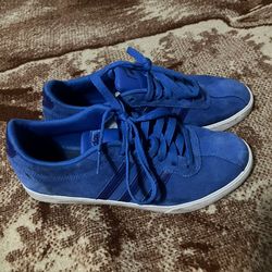 $40, Women’s sneakers size 8.5