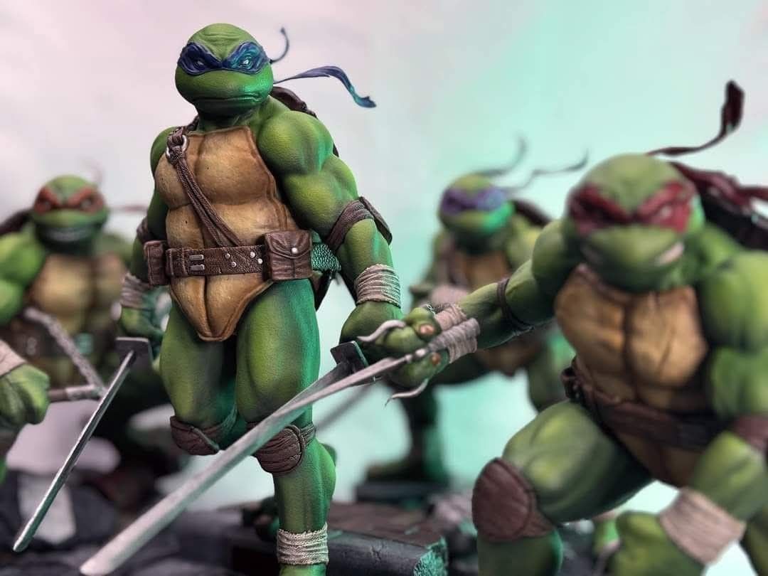 Teenage mutant ninja turtles set. in 2 sizes