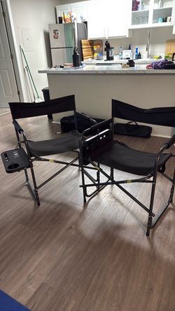 2 Folding Lawn chairs