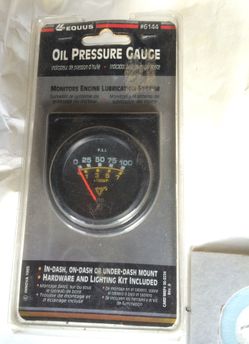 Old style oil pressure gauge