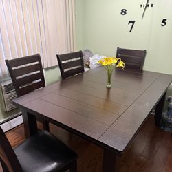 Dining Table With 6 Chairs 