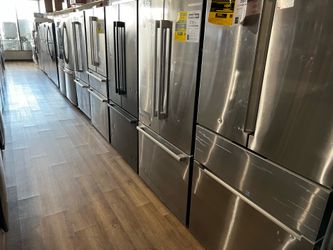 Big sale. Appliances and electronics all on sale. Open 7 days!.