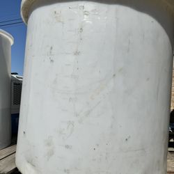 440 Gallon Plastic Vertical Liquid Storage Tank