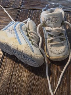 Vintage inspired Fila infant/toddler shoes size 4