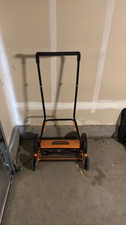 Manual Lawnmower
