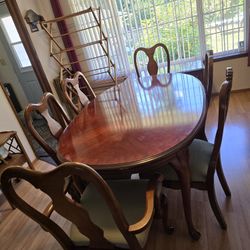 Dining Room Table 