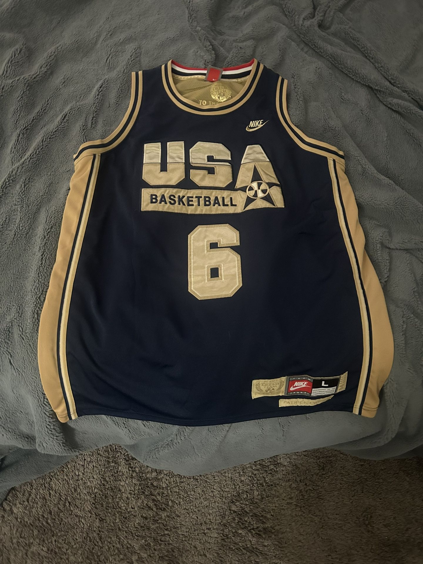 Vintage Patrick Ewing Team USA Gold Jersey Size Large