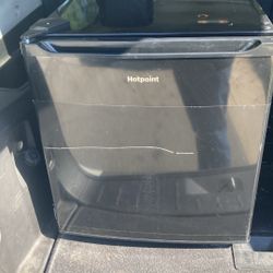 Mini Fridge 