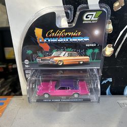 Greenlight 1/64 scale California Lowriders 1975 Ford Thunderbird