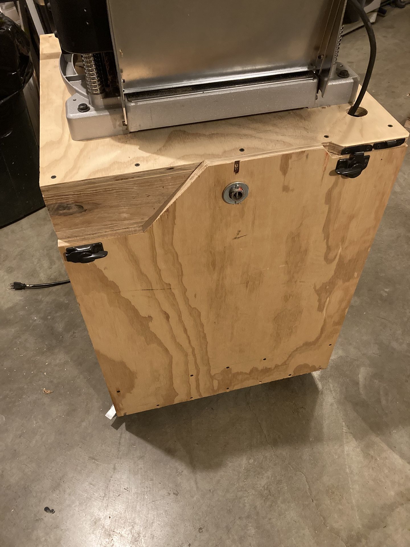 Woodworking Flip Stand