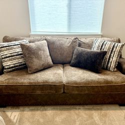 Like-New Ashley Sofa – Clean, Smoke-Free Home
