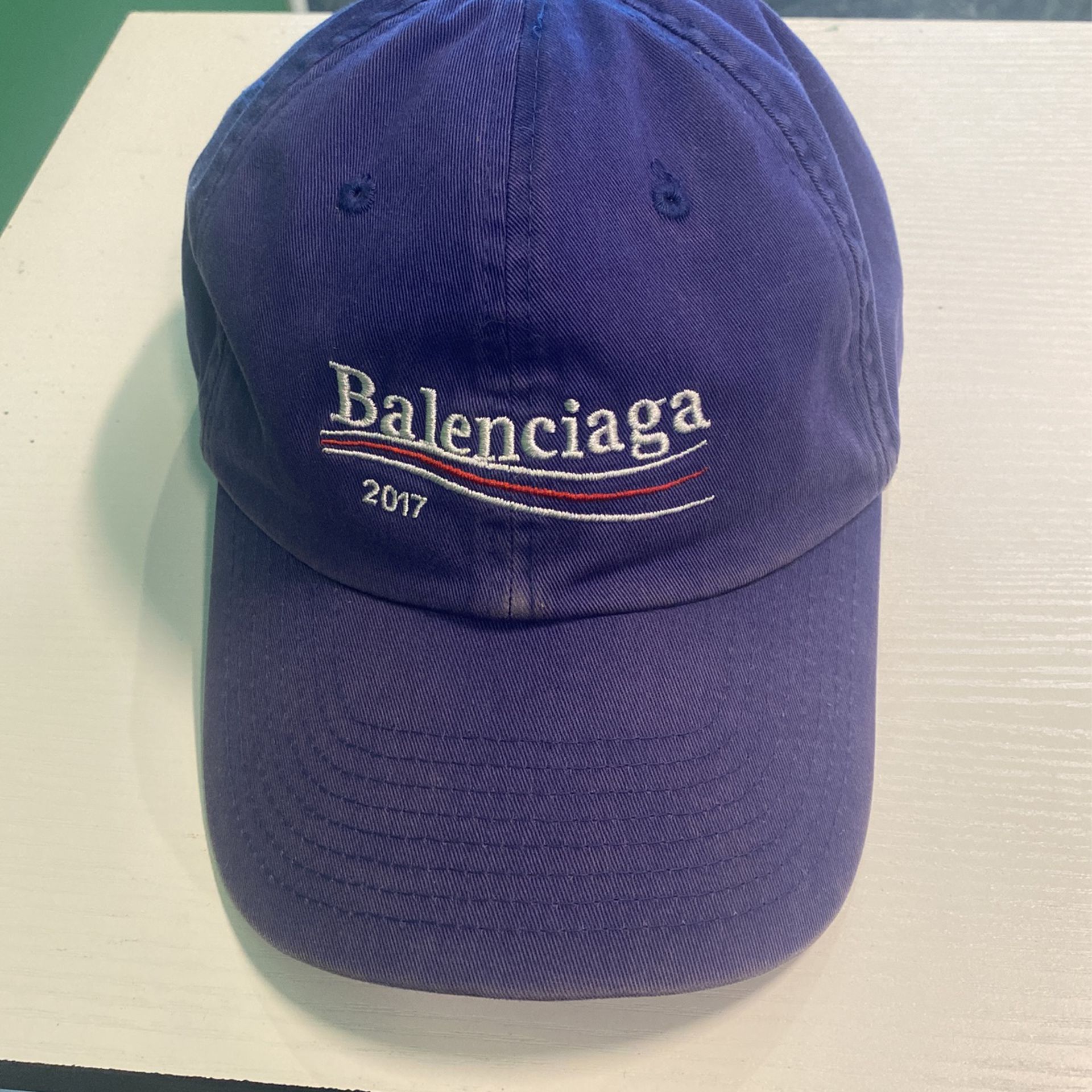 antenne tempo Fremmed Balenciaga Hat for Sale in Los Angeles, CA - OfferUp