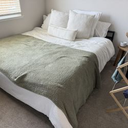 Bed frame & Mattress 