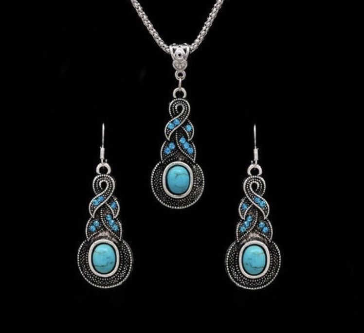 New retro vintageTurquoise Necklace Earrings set