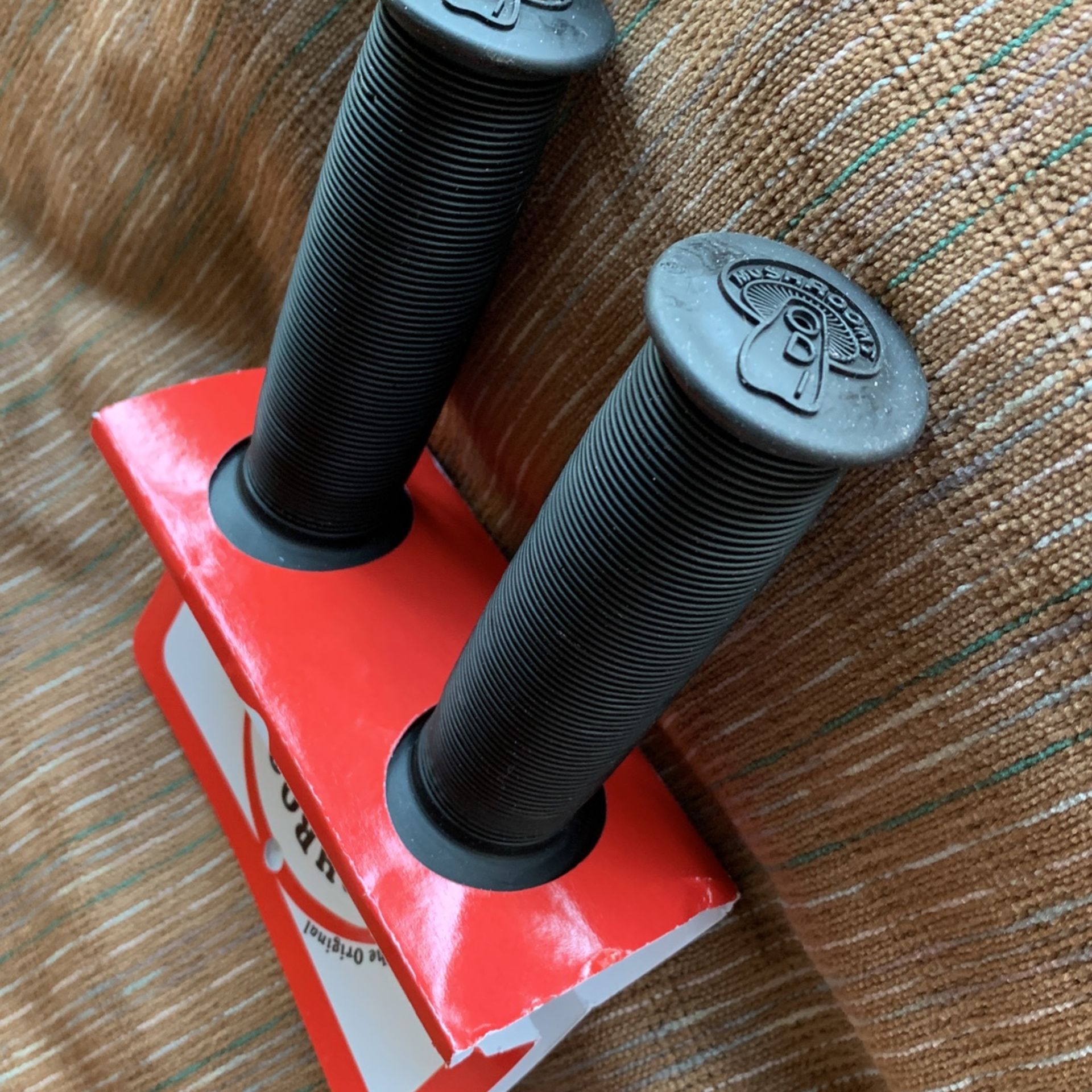 🔥 NEW Authentic ODI Mushroom Black old school bmx grips Fits pk