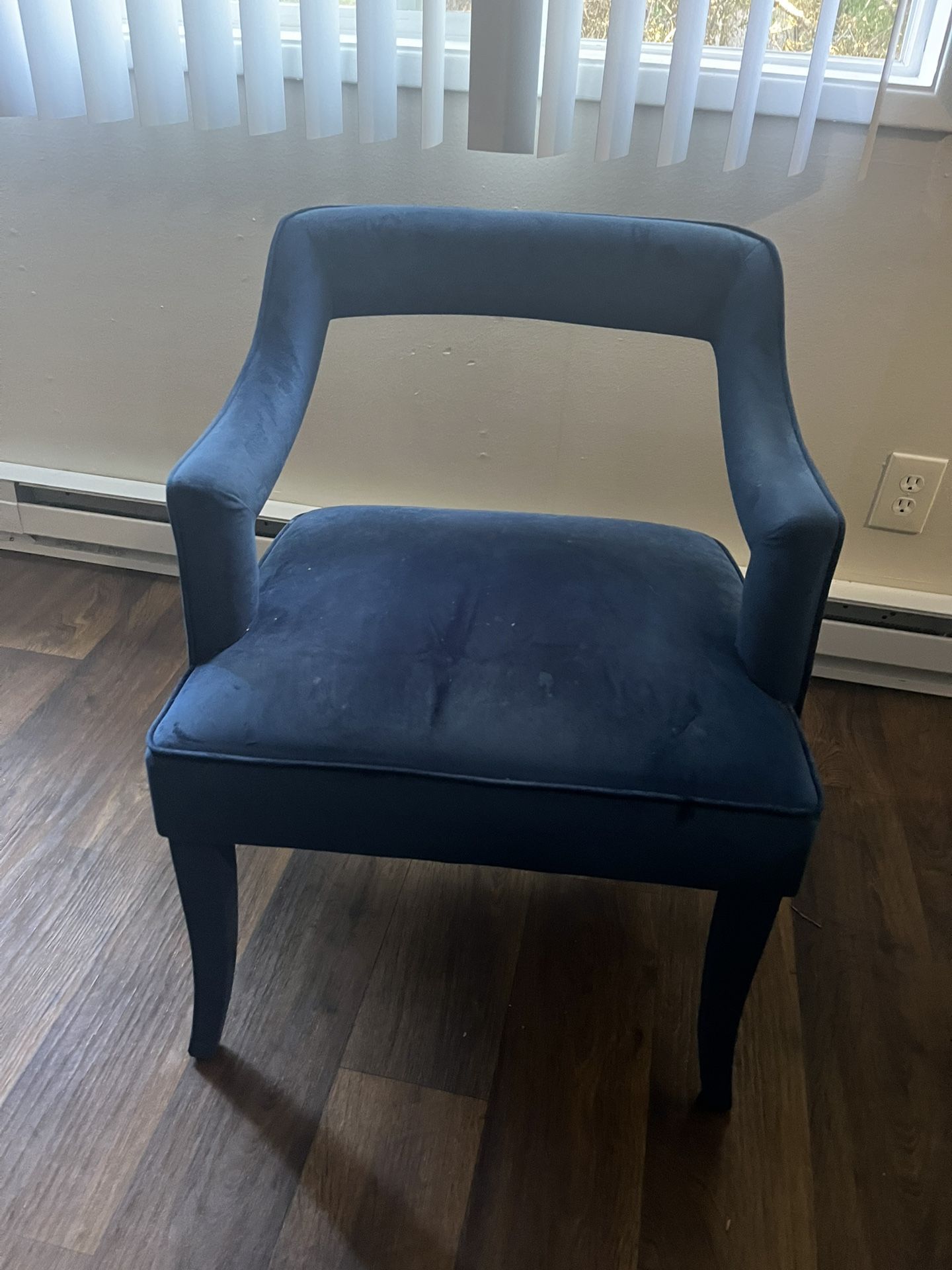 blue velvet chairs 6