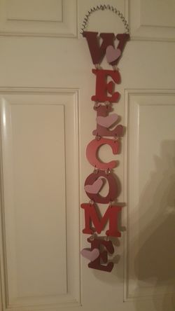 Welcome sign door hanger