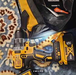 Dewalt Drill 20v New
