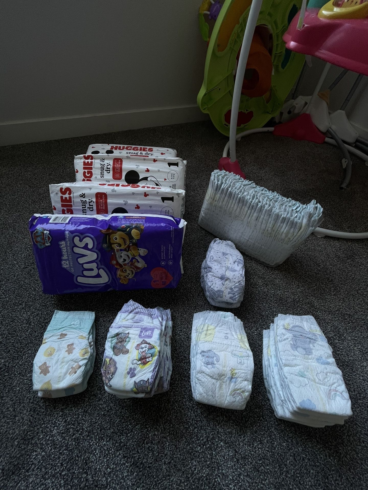 INFANT DIAPERS BUNDLE 🍼