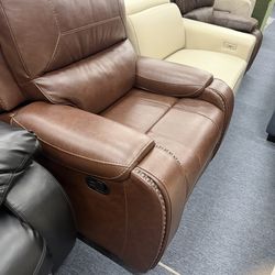 Brand New Chairs Available @ FURNITURE LOVE ❤️ Same Day Delivery Service 🚚