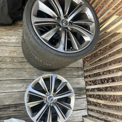 Selling 2 Rear Infiniti Q60 wheels