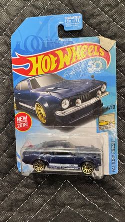 Hot wheels and mini bronco helmet